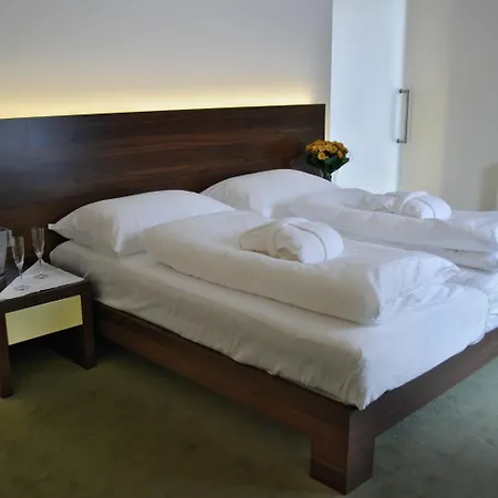 Lesni Hotell 4*