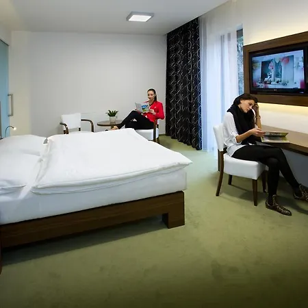 Lesni Hotell 4*